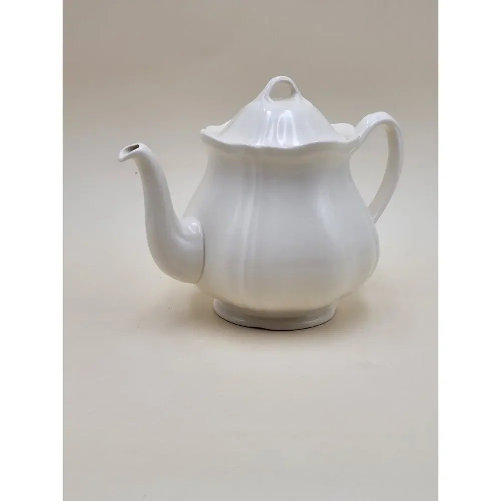 Wedgwood Queen's Shape White Ceramic Teapot with Lid Made in England VTG